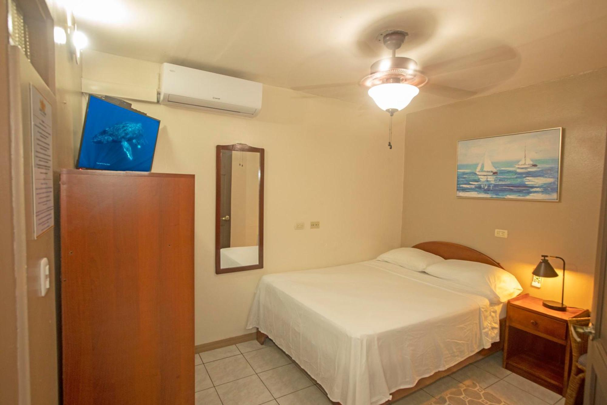 Hotel Laura'S House Коко Екстер'єр фото