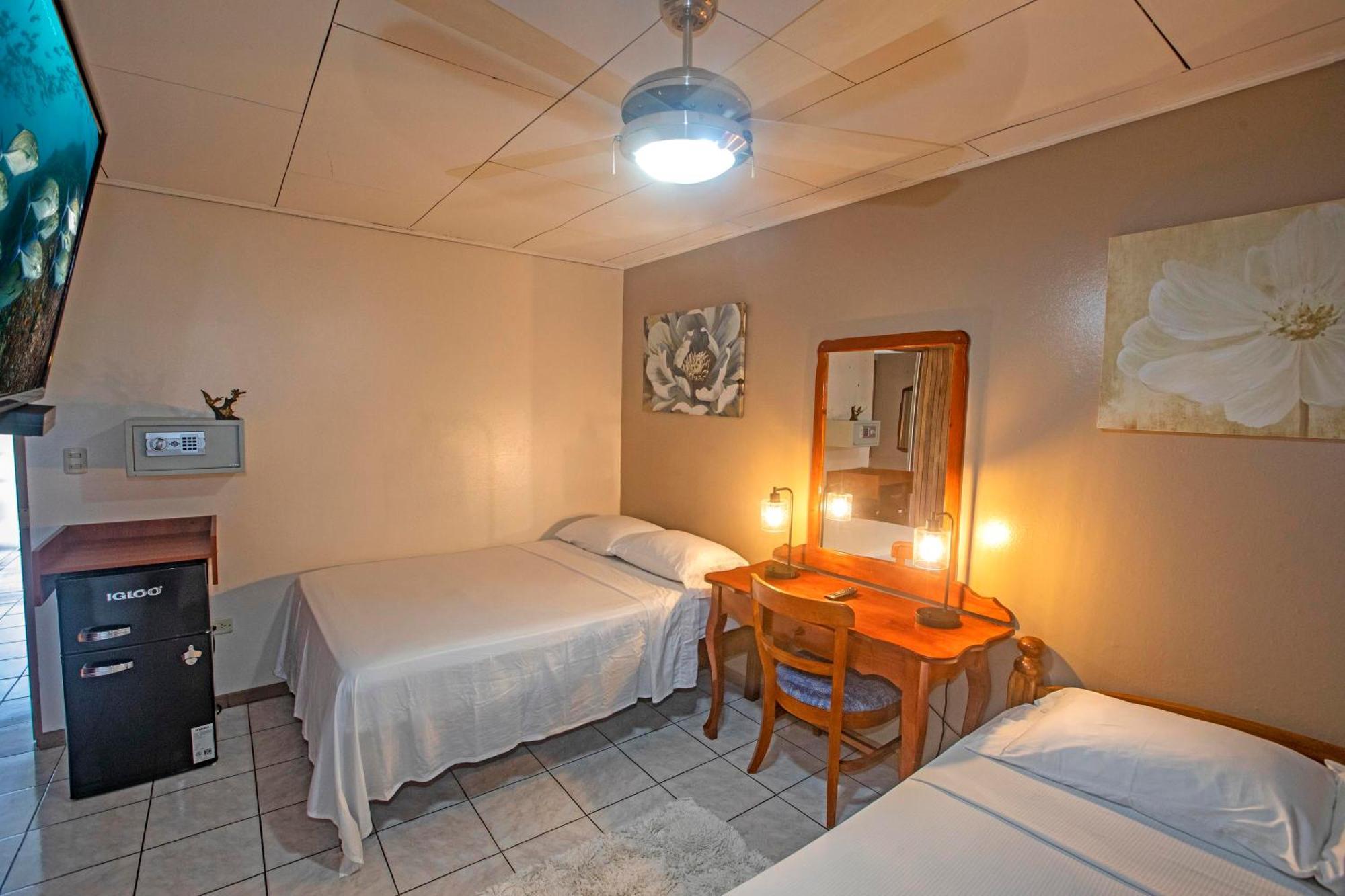 Hotel Laura'S House Коко Екстер'єр фото